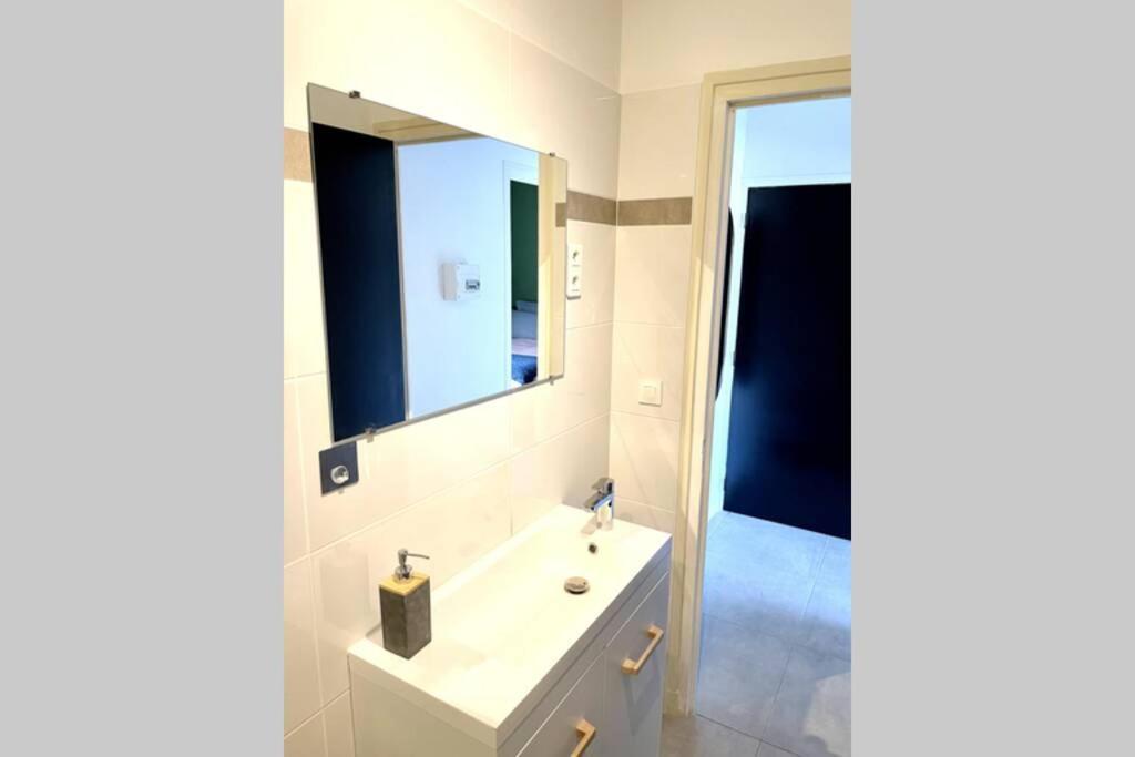 Mon Appart'Hotel - Climatisation Avec Parking Gratuit Brive-la-Gaillarde Bagian luar foto