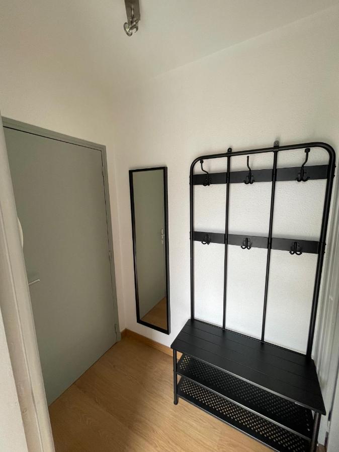 Mon Appart'Hotel - Climatisation Avec Parking Gratuit Brive-la-Gaillarde Bagian luar foto